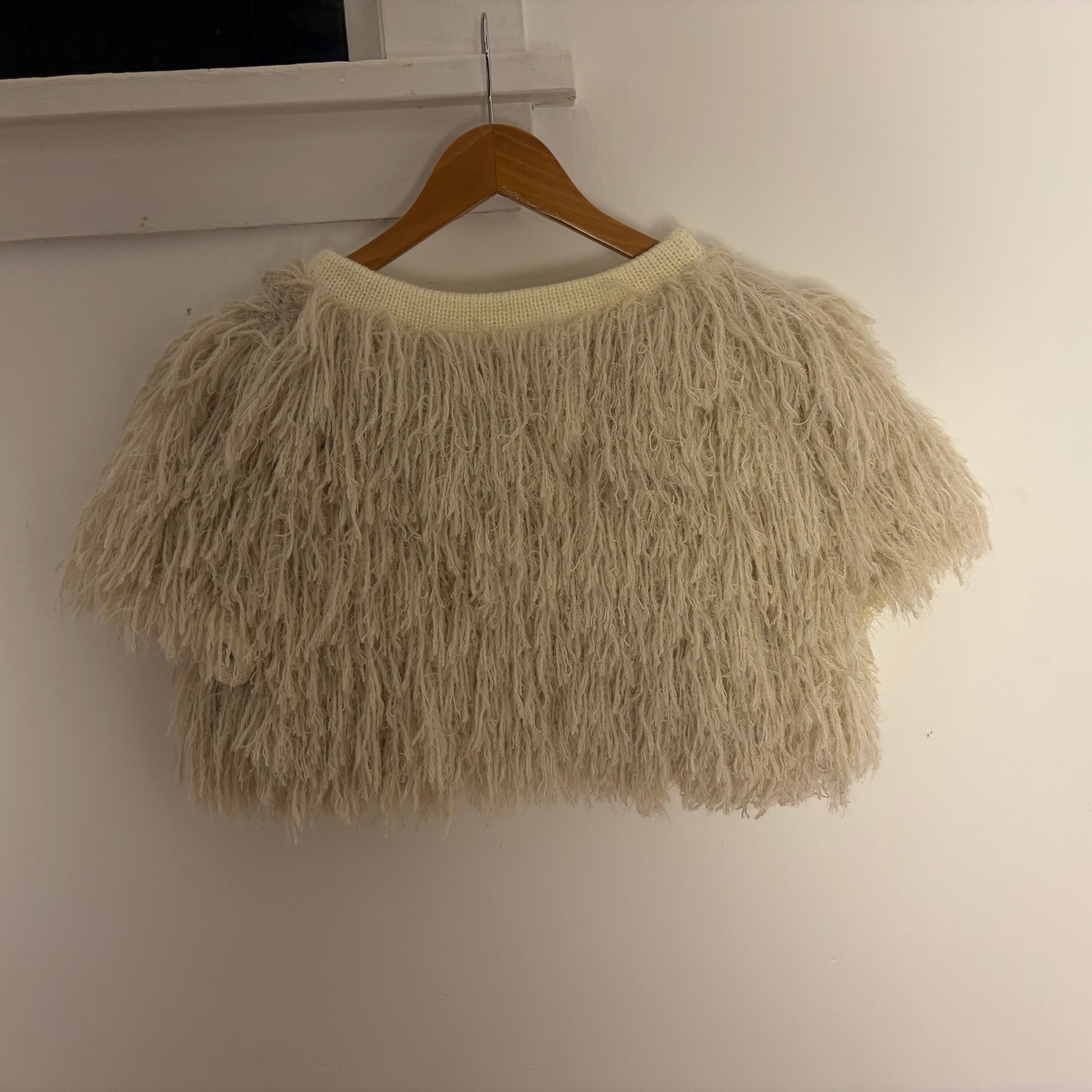 FAUX FUR VEST - CREAM/PINK TINT